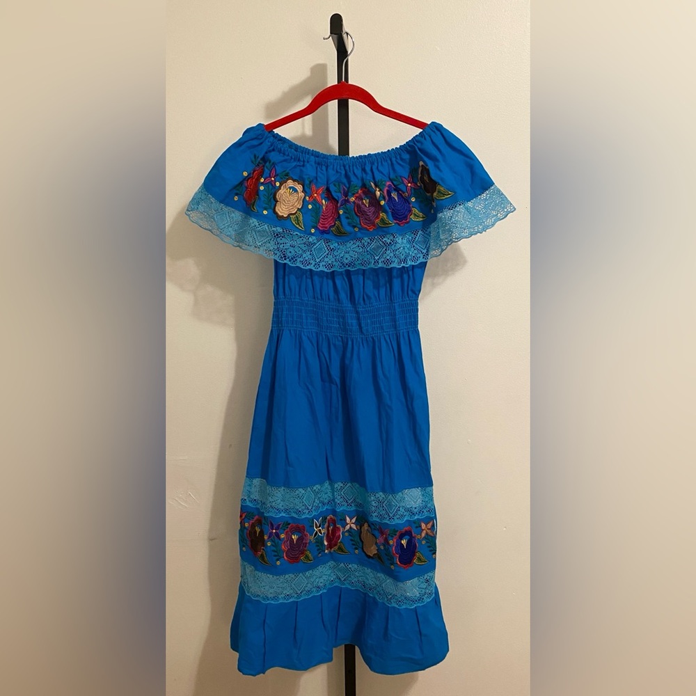 Woman’s M Mexican Embroidered Dress - 100% Algodon/Cotton